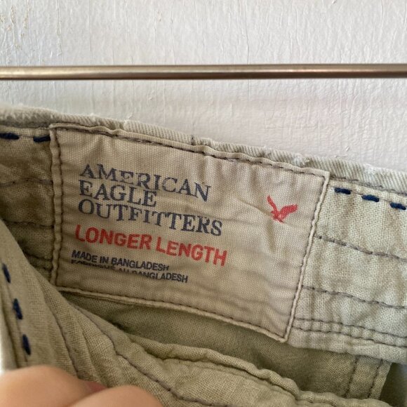 American Eagle Longer Length Khaki Shorts Mens Size 32 VTG Distressed Y2K - Picture 4 of 6